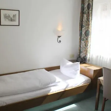 Hotel&café Göller 2*