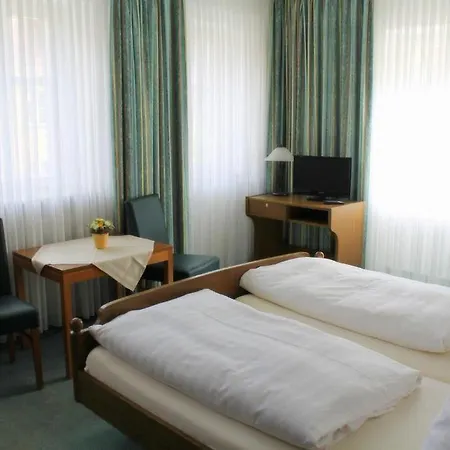 Hotell Hotel&café Göller 2*