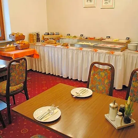 Hotel&café Göller