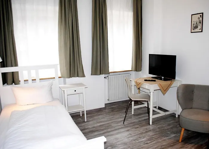 Hotell Hotel&café Göller 2*