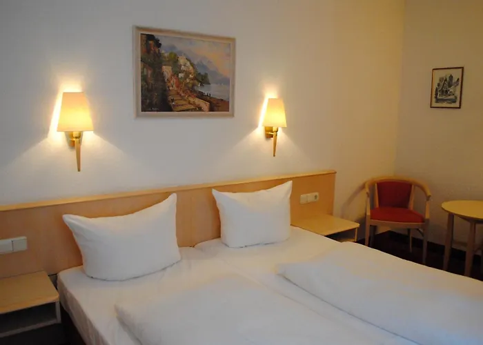 Hotel&café Göller 2*