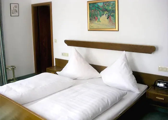 & Cafe Goeller Hotel 2*